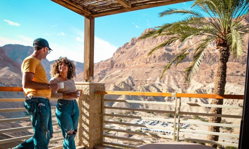 פברואר של אהבה במלון עין גדי