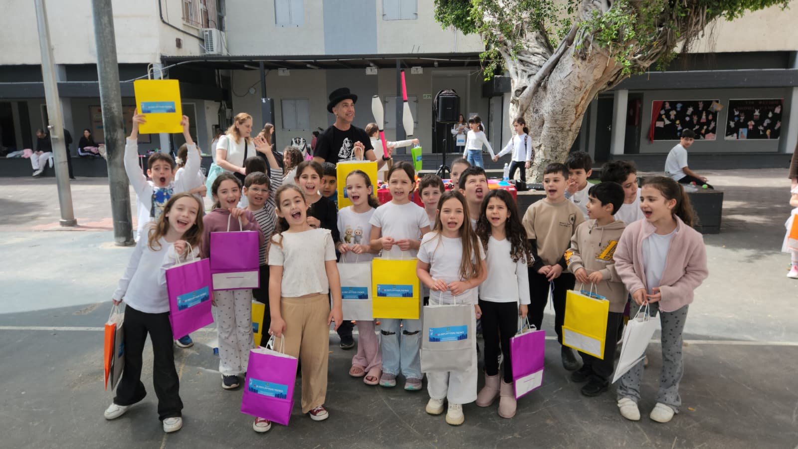 שומרים על שגרה גם בצל הלחימה: יוזמה חינוכית יצירתית לקראת פסח ברמת גן