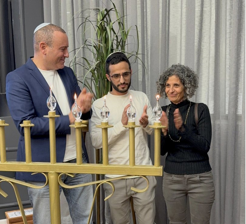 נר של תקווה ברחובות: ישיבת מועצת העיר הוקדשה לאנשים שמאירים את הדרך