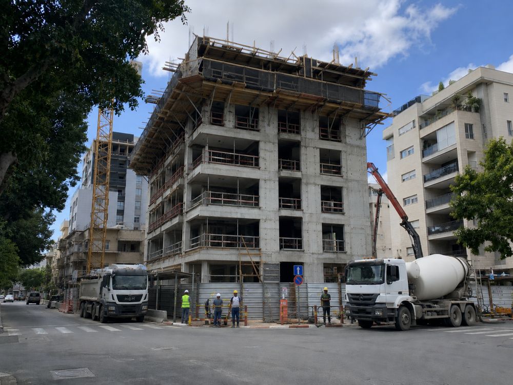 הגברת אכיפת עבירות בנייה בבת ים