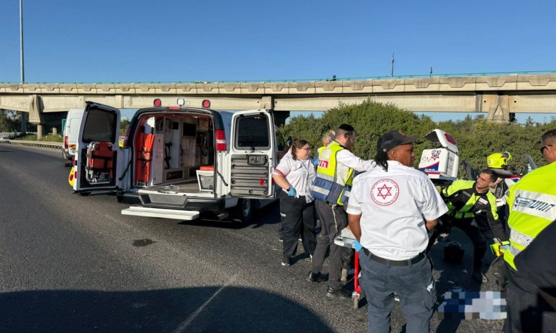 רוכבת אופנוע נפצעה קשה בתאונה סמוך לחולון