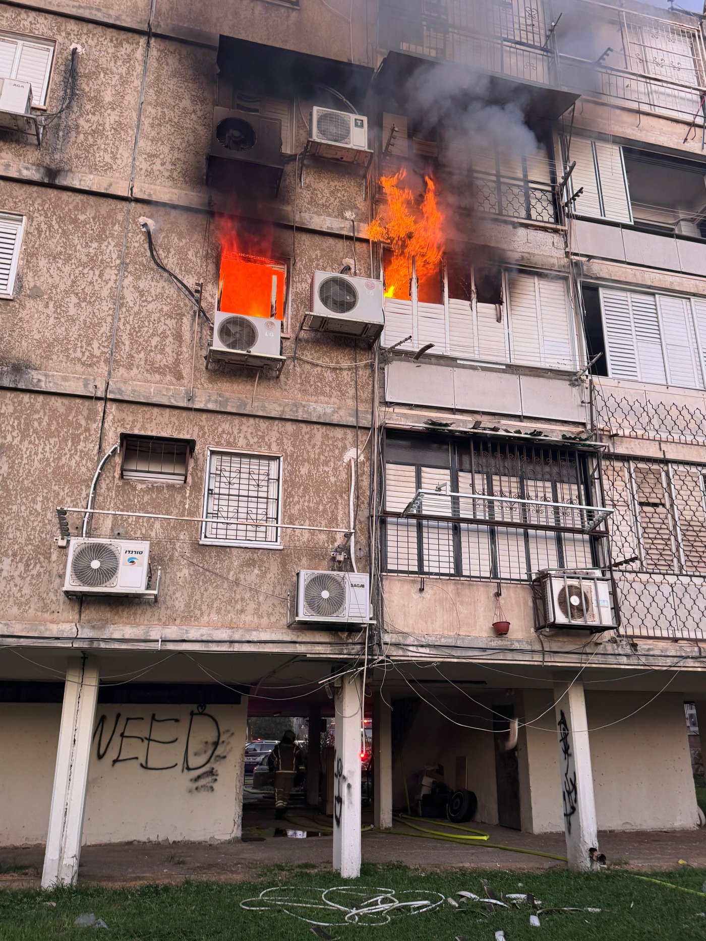 4 פצועים בשריפה בבת ים