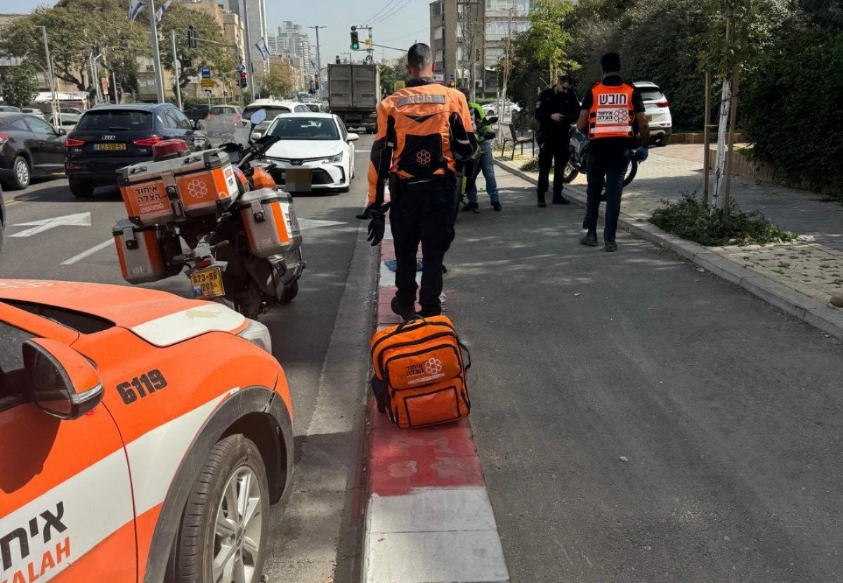 רוכב אופנוע נפצע בתאונה בשכונת נאות רחל