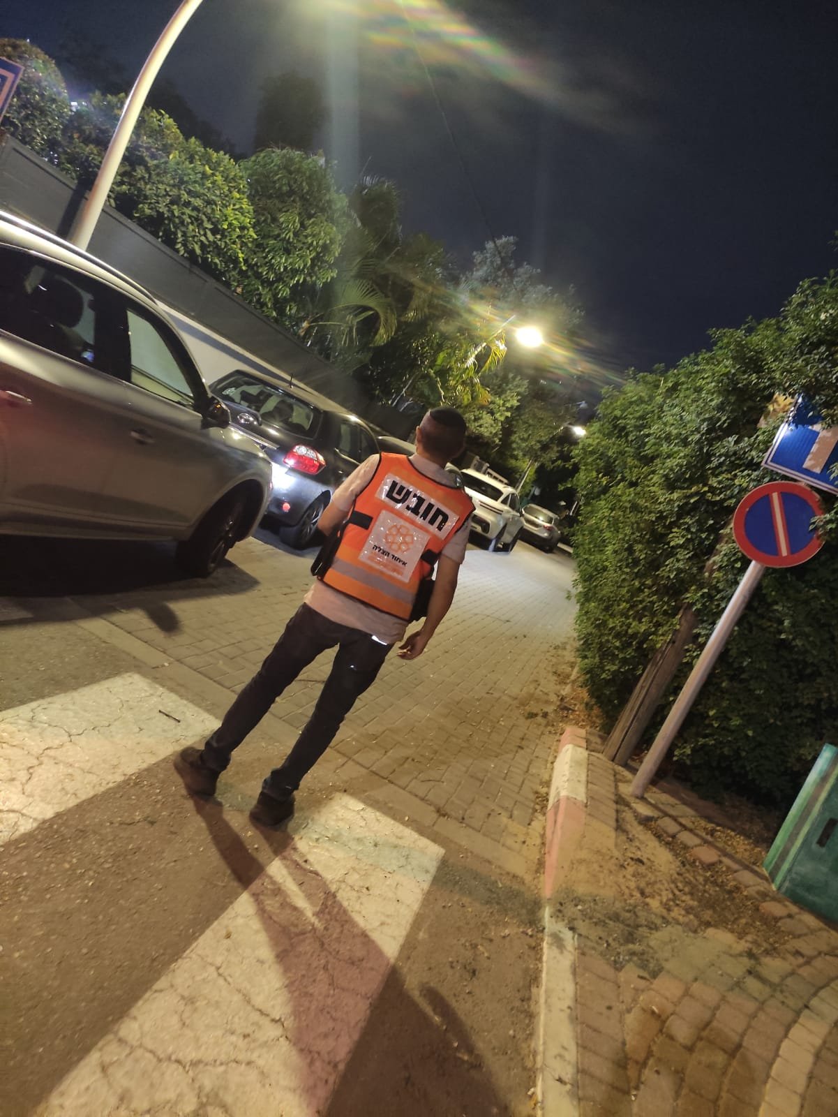 פועל נפצע בנפילה מגובה במועצה המקומית אזור