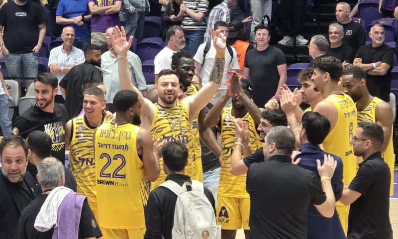 שישי שמח עם חולוניה