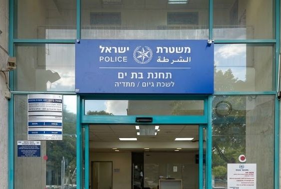 תושבת בת ים זכתה לפיצוי כספי בעקבות פריצה לרכבה