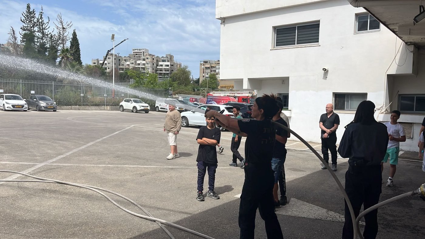 דוברות כבאות והצלה