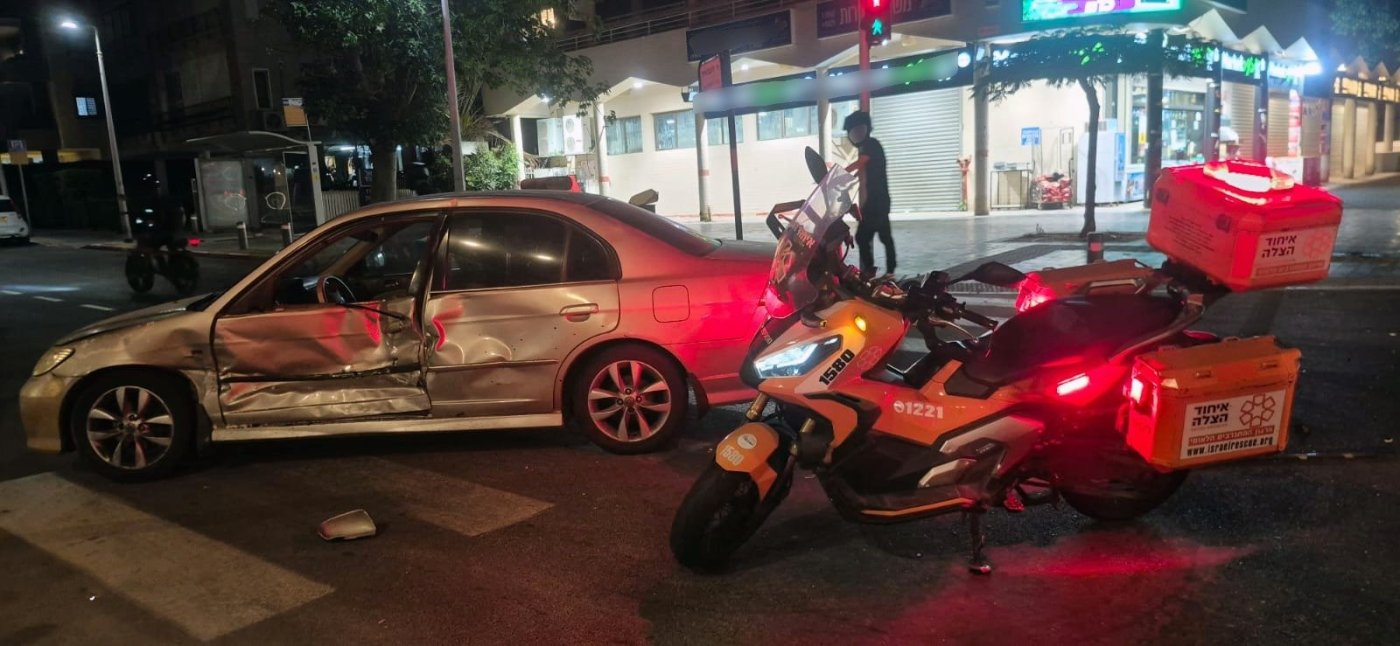 שני פצועים בתאונה במרכז בת ים