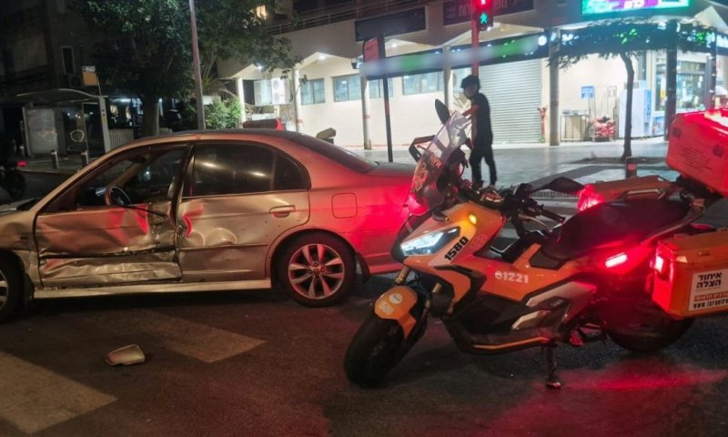 שני פצועים בתאונה במרכז בת ים