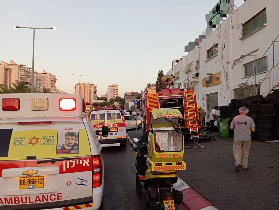 אישה מחוסרת הכרה חולצה משריפה בראשון לציון