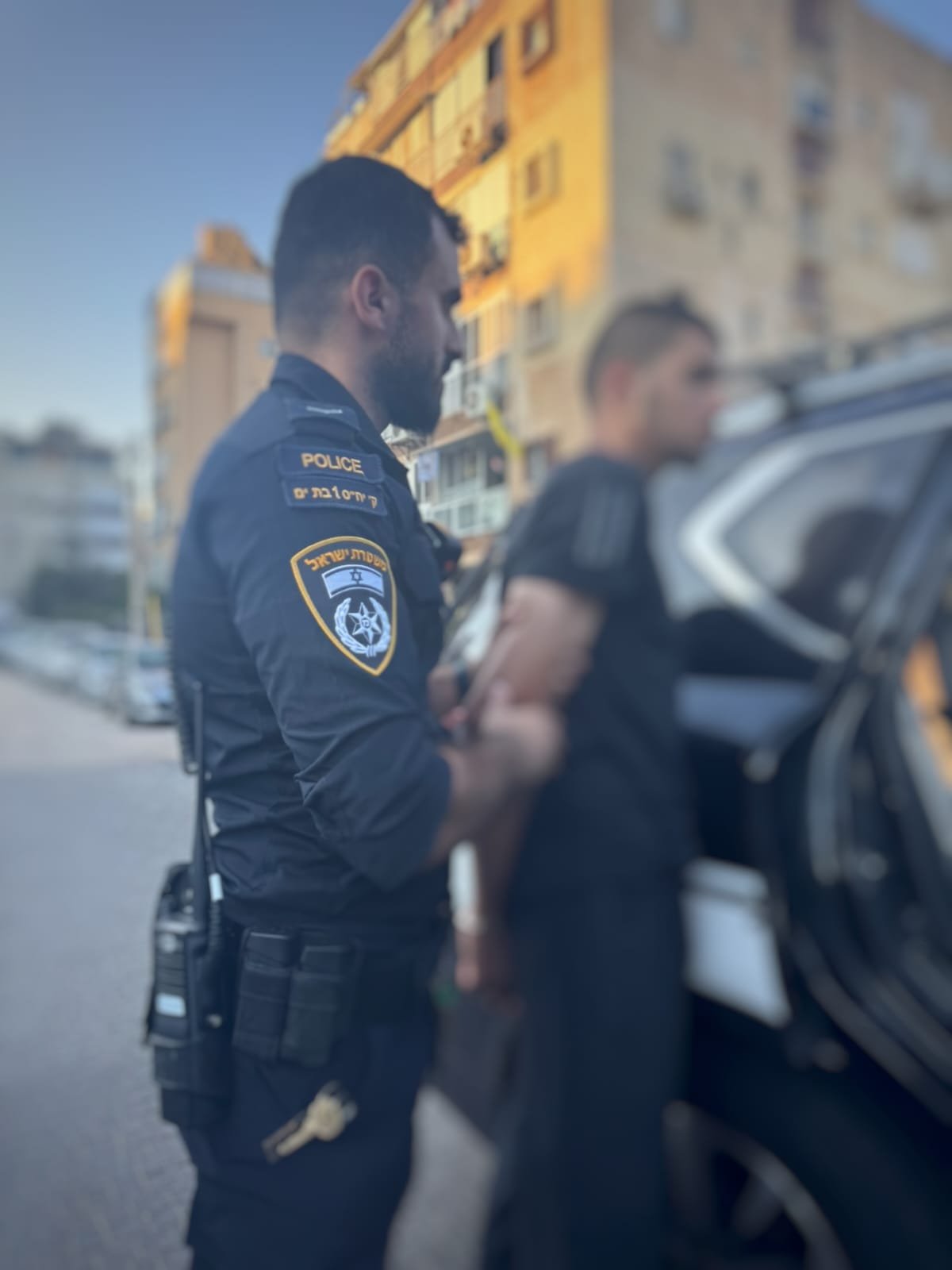 פלסטיני "נתפס על חם" כשפרץ לרכב בבת ים