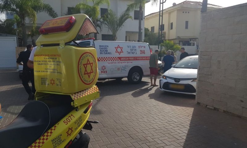 חשד לרצח ברחובות: גבר בשנות ה־80 נדקר למוות בדירתו, בנו נעצר בזירה