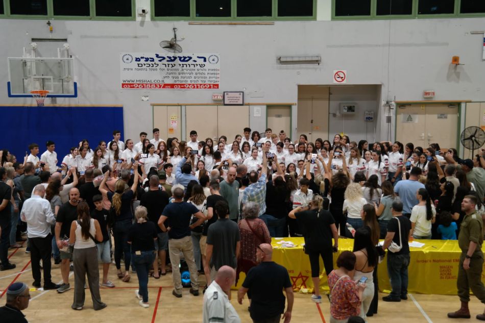 100 צעירים הצטרפו אל צוות מתנדבי מד"א בראשון לציון