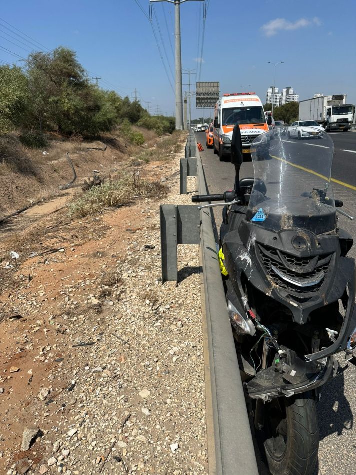 פצועה בתאונה בין משאית לקטנוע סמוך לראשון לציון