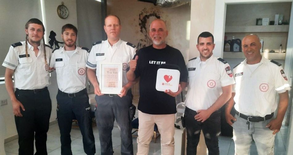 בת ים: קיקו נפגש עם הפראמדיקים שהצילו את חייו