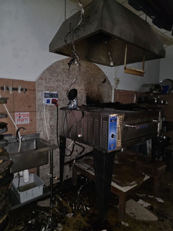 חולון: פיצריה בשכונת בן גוריון, עלתה באש
