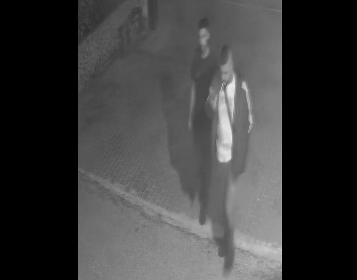 חולון: 2 חשודים צולמו במצלמות האבטחה אחרי שפרצו לרכב בקרית שרת