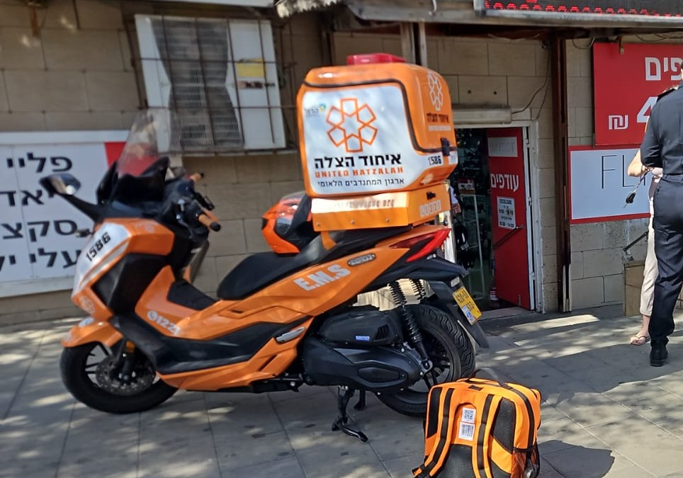 החלה עונת הרחצה: ויכוח על עישון בבריכת כפר המכביה הסתיים בדקירה לעיני ילדים