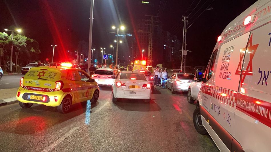 רוכב אופנוע נפצע קשה בתאונה בחולון