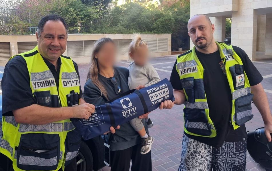 בן שנתיים ננעל ברכב במרכז חולון