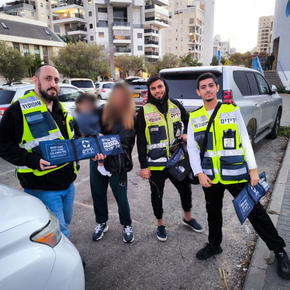 2 תינוקות ננעלו ברכב בשני אירועים שונים בחולון