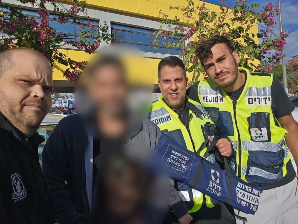 2 תינוקות ננעלו ברכב בראשון לציון