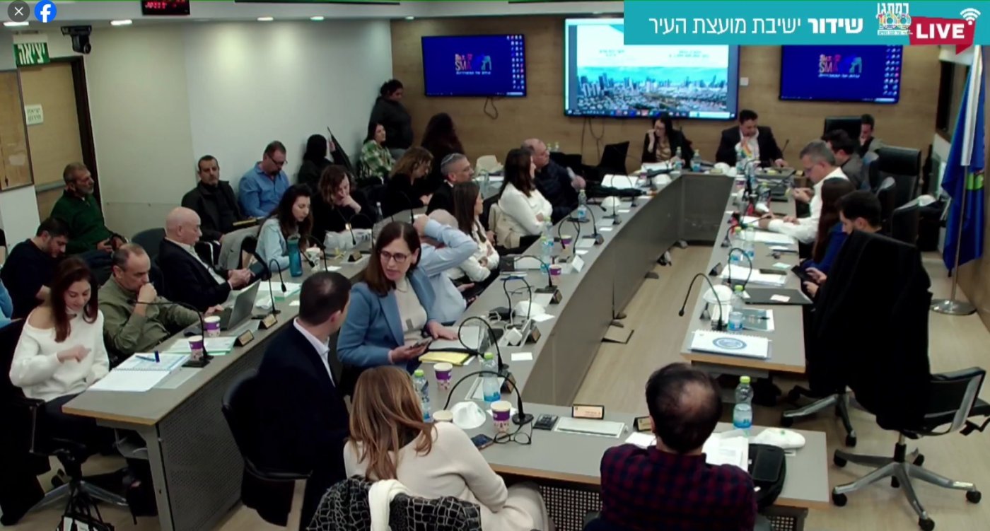אירוניה של אופוזיציה: ניהל קמפיין השמצות נגד הקמת יחידת ביטחון עירונית - ולא הצביע נגד בישיבת המועצה