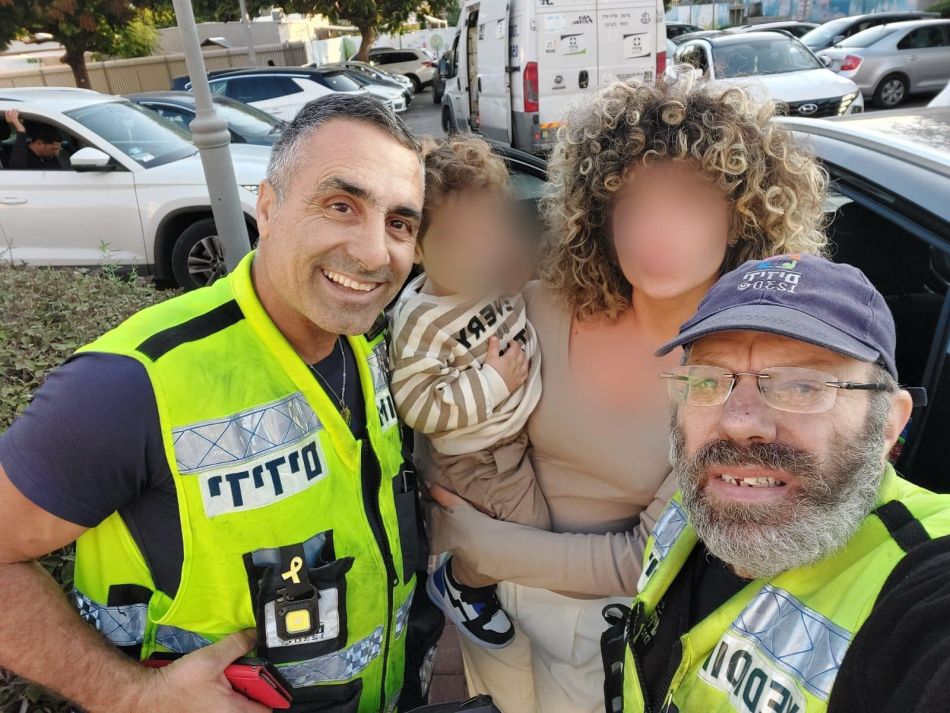 בן שנה וחצי ננעל ברכב בראשון לציון