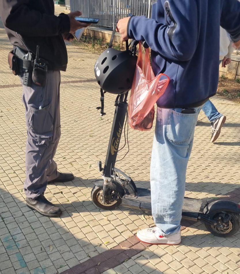 עשרות דו"חות לקורקינטים ואופניים חשמליים בראשון לציון