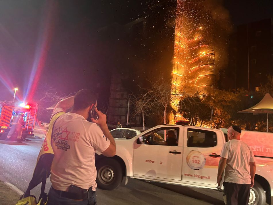 נפגעים רבים בשריפה בבת ים