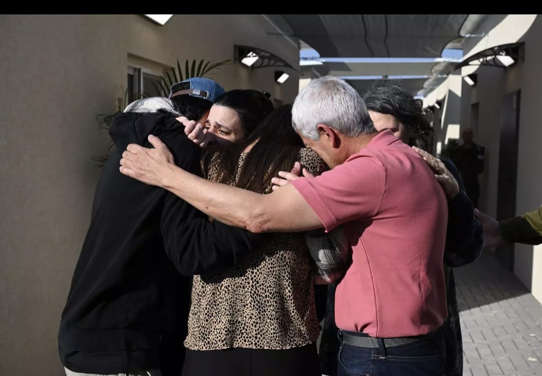 צפו: אביה של ארבל יהוד במחווה מרגשת לעיריית ראשון לציון וראש העיר