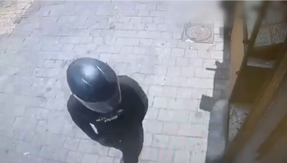 תושב בת ים יואשם בשוד אלים של חנות תכשיטים