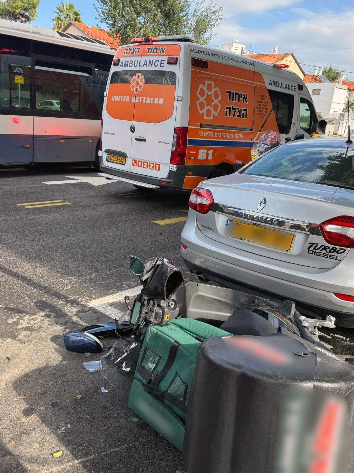 צעיר נפצע בתאונת אופנוע במרכז חולון