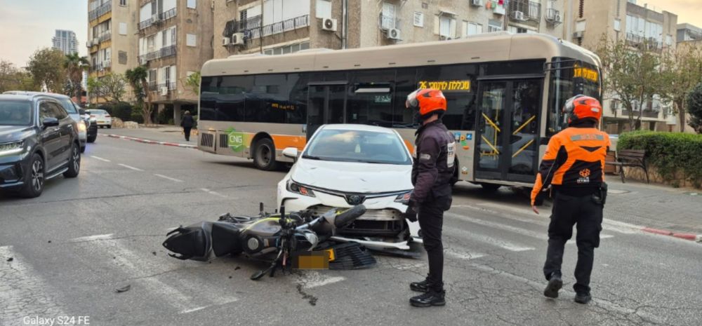 פצוע בתאונת אופנוע במרכז בת ים