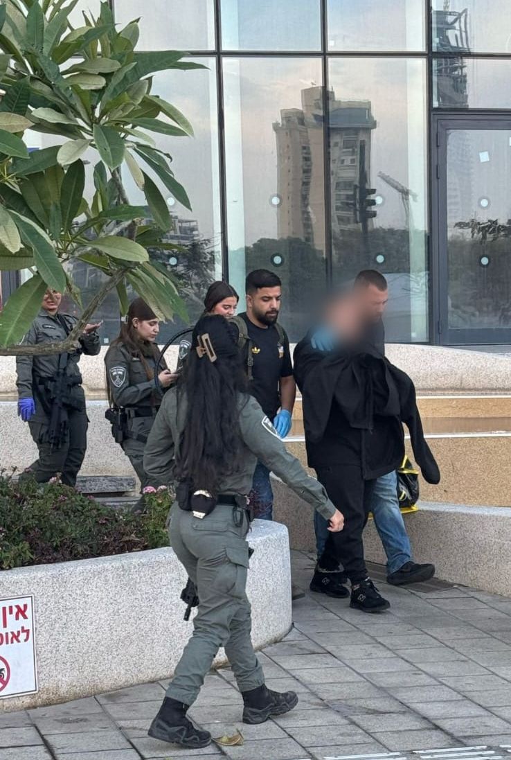 נעצר חשוד בדקירה ובהשלכת רימון בבת ים