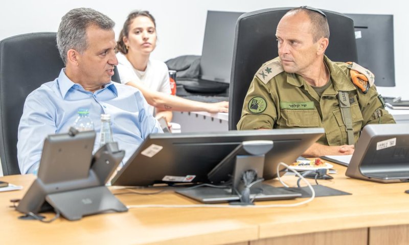 מפקד פיקוד העורף נפגש עם ראש עיריית רמת גן