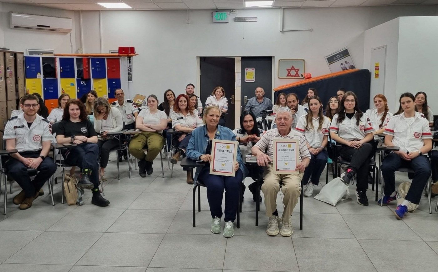 שורד השואה ד"ר יצחק קליין, הגיע אל תחנת מד"א ראשון לציון לספר את סיפורו