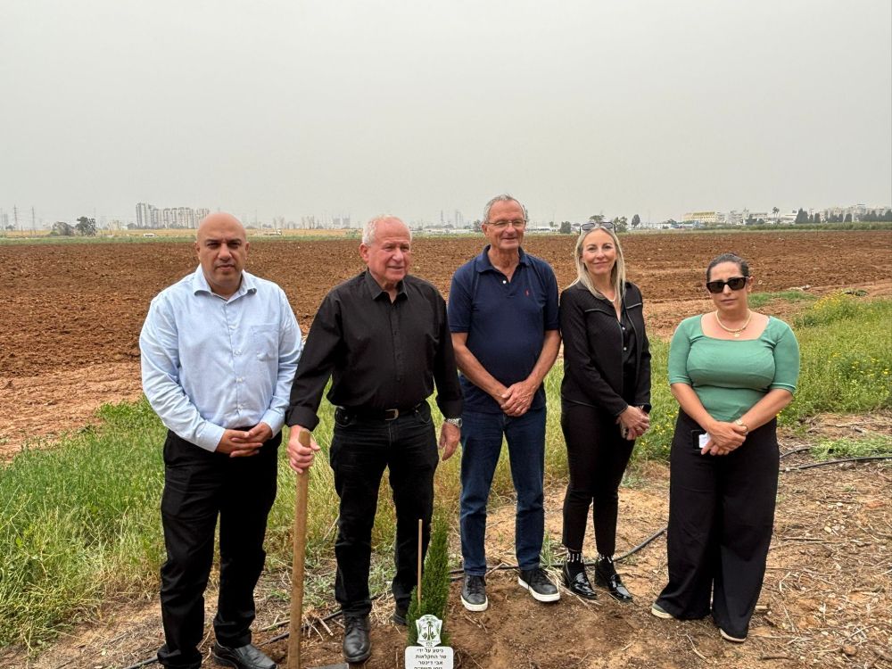 השר אבי דיכטר ביקר במקווה ישראל