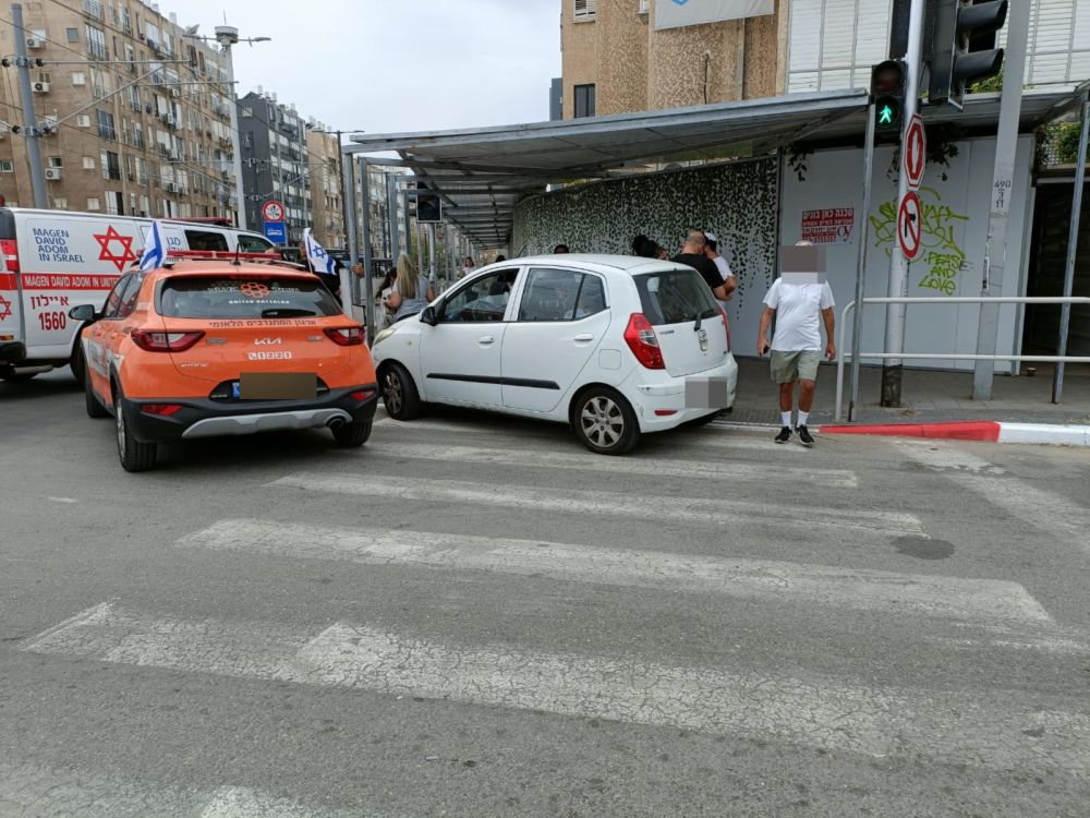 רוכב קטנוע נפצע בתאונה ברחוב יוספטל