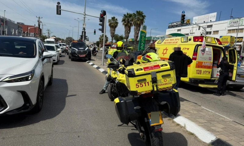 פצוע בתאונת אופנוע באזור התעשיה בחולון