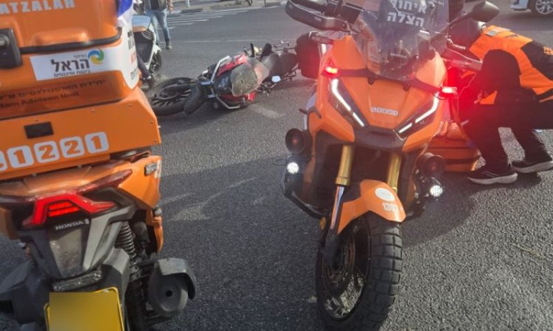 תאונת אופנוע ברחוב המכתש בחולון