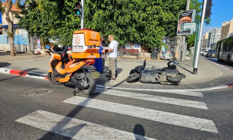 רוכבת אופנוע נפצעה בתאונה בבת ים