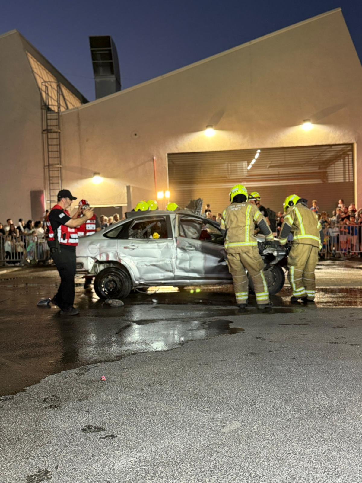 דוברות כבאות והצלה