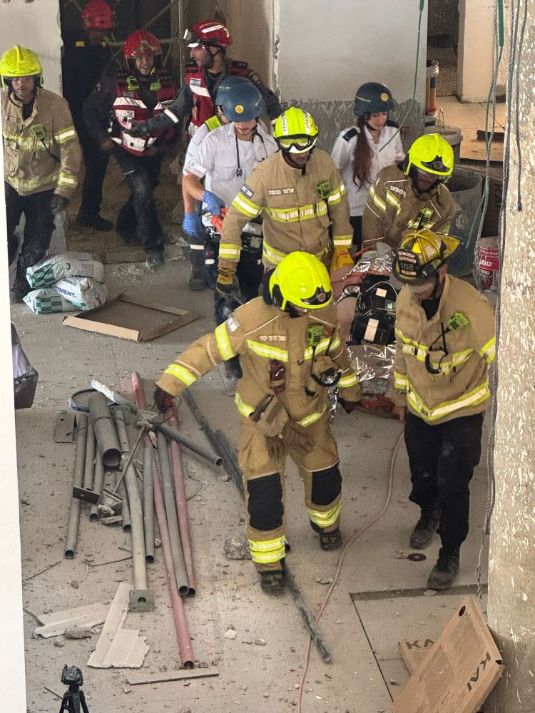 דוברות כבאות והצלה