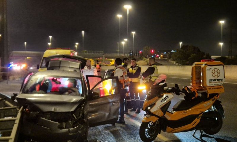 פצועים בתאונה במחלף עין הקורא