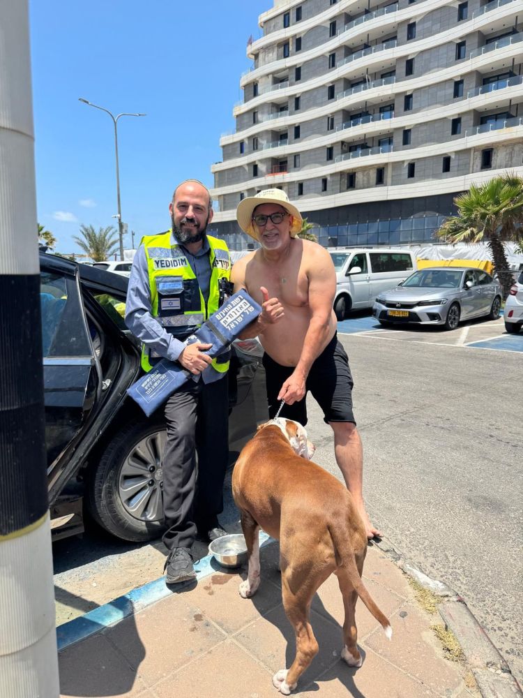 כלב ננעל ברכב בחניון חוף הנכים בראשון לציון