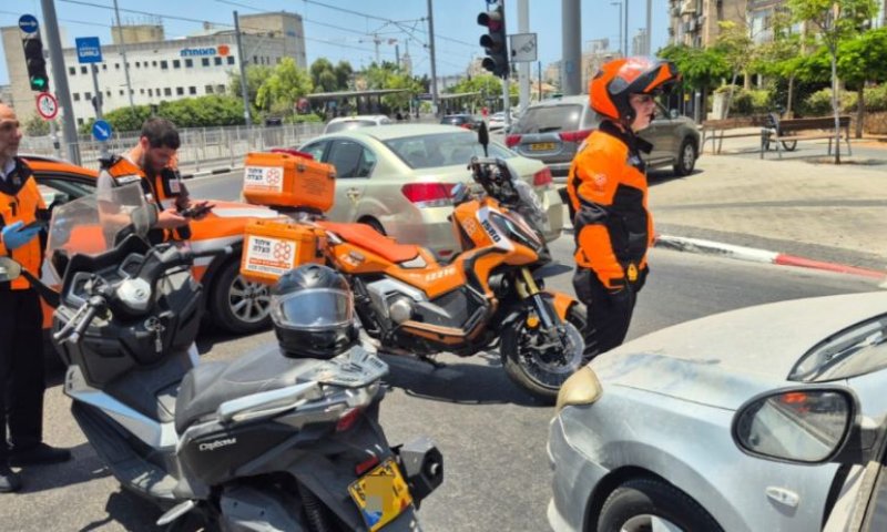 רוכב קטנוע נפצע בתאונה בבת ים