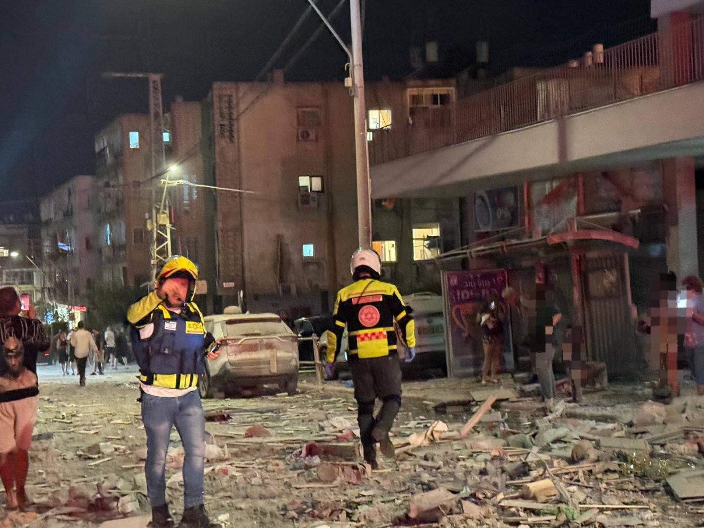 הרוגה ופצועים רבים מפגיעה ישירה של טיל בבניין בבת ים
