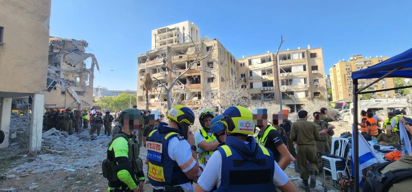 סכנה לקריסת המבנה שנפגע מהטיל בחולון
