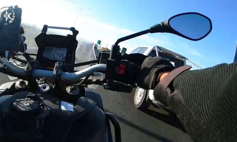 לוחם אופנוען רדף ועצר חשוד עם רכב שנגנב מבת ים